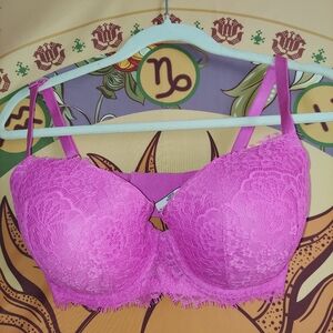 Victoria's Secret 34DDD Lace Bra in Bright Pink